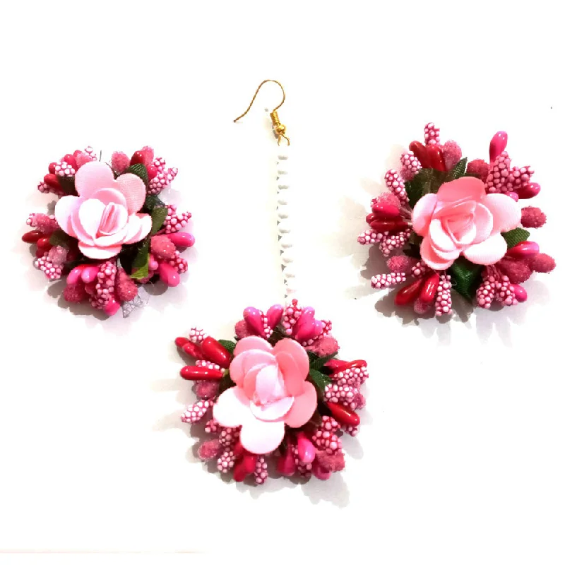 small earrings for women-Kavyas Kreation Floral Earrings With Mangtikka