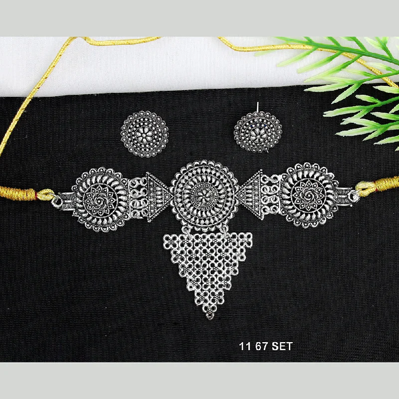 short necklaces for women-Mahavir Oxidised Plated Necklace Set