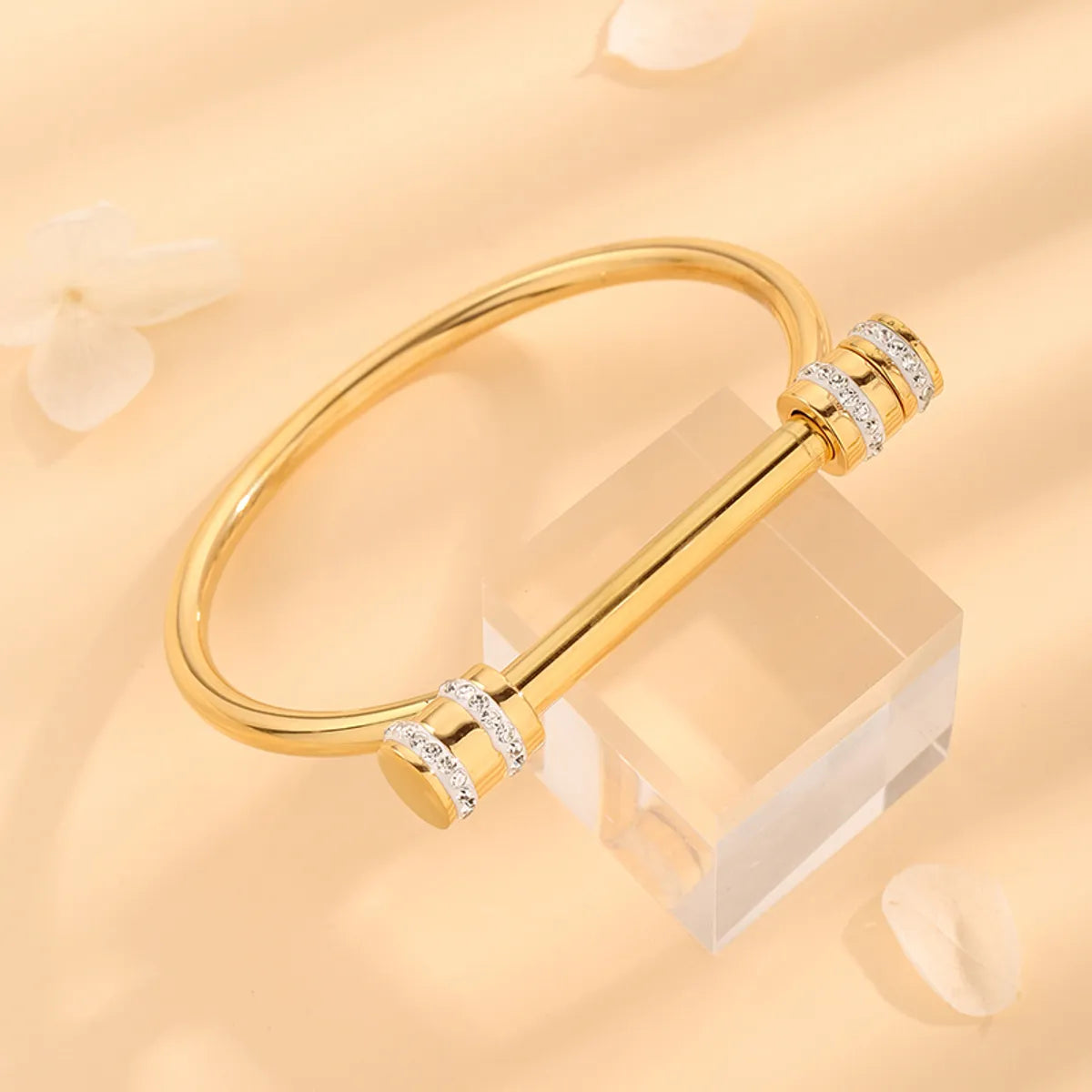 trendy bracelets for women-Elegant Luxurious Round Titanium Steel Polishing Plating Inlay Rhinestones 18k Gold Plated Bangle