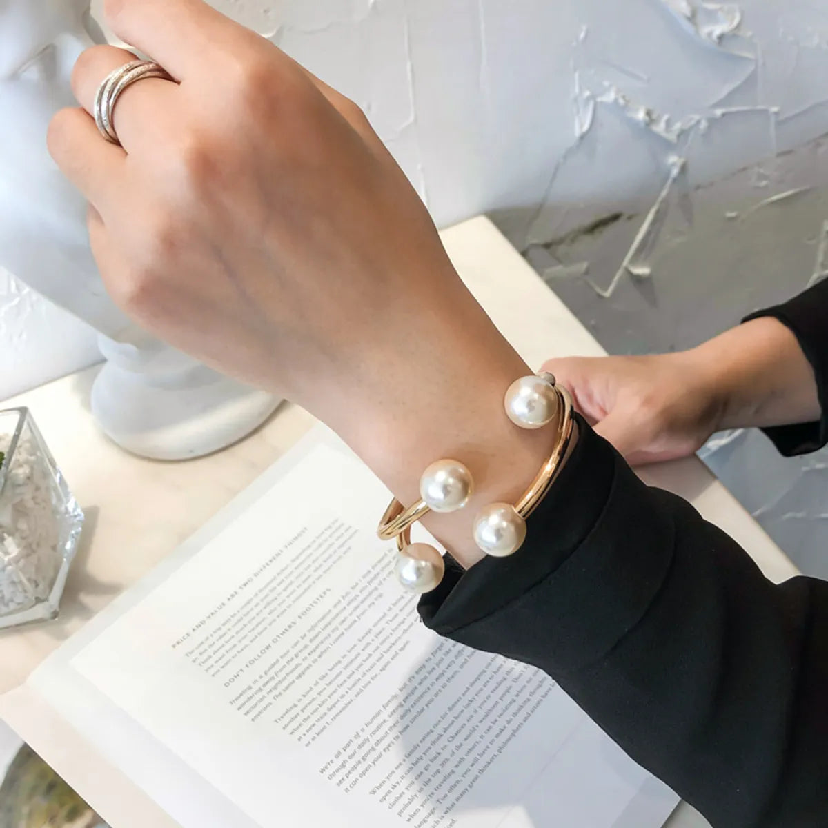 handmade bangles for women-Fashion Alloy Double-layer Pearl Bracelet