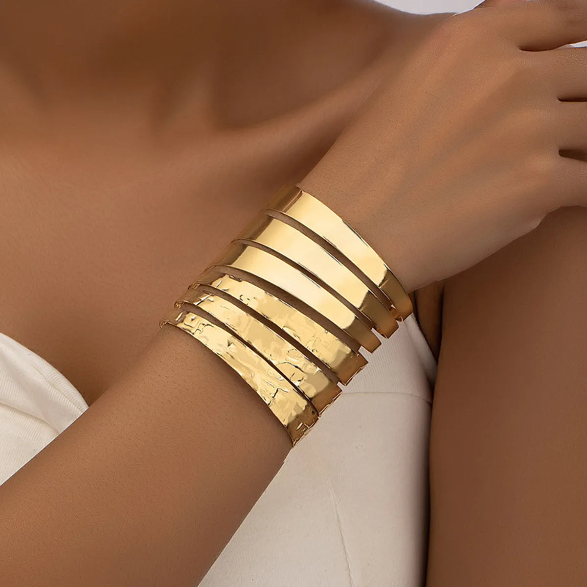 polished bangles for women-Hip-hop Retro Solid Color Alloy Plating Gold Plated Women's Bangle