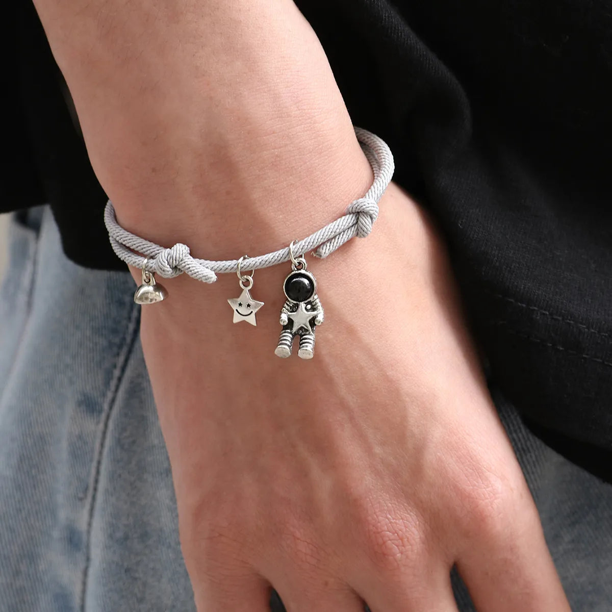 gemstone bracelets for women-Korean Fashion Star Picking Astronaut Bracelet Couple Suction Stone A Pair Of Jewelry