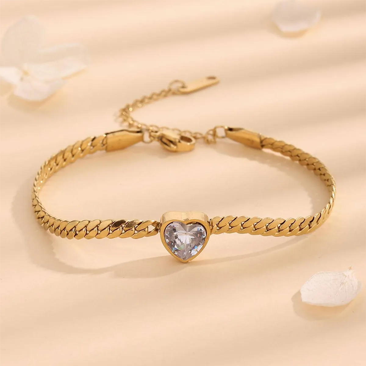 silver stretch bracelets for women-Casual Elegant Simple Style Heart Shape Titanium Steel Plating Inlay Rhinestones 18k Gold Plated Bracelets