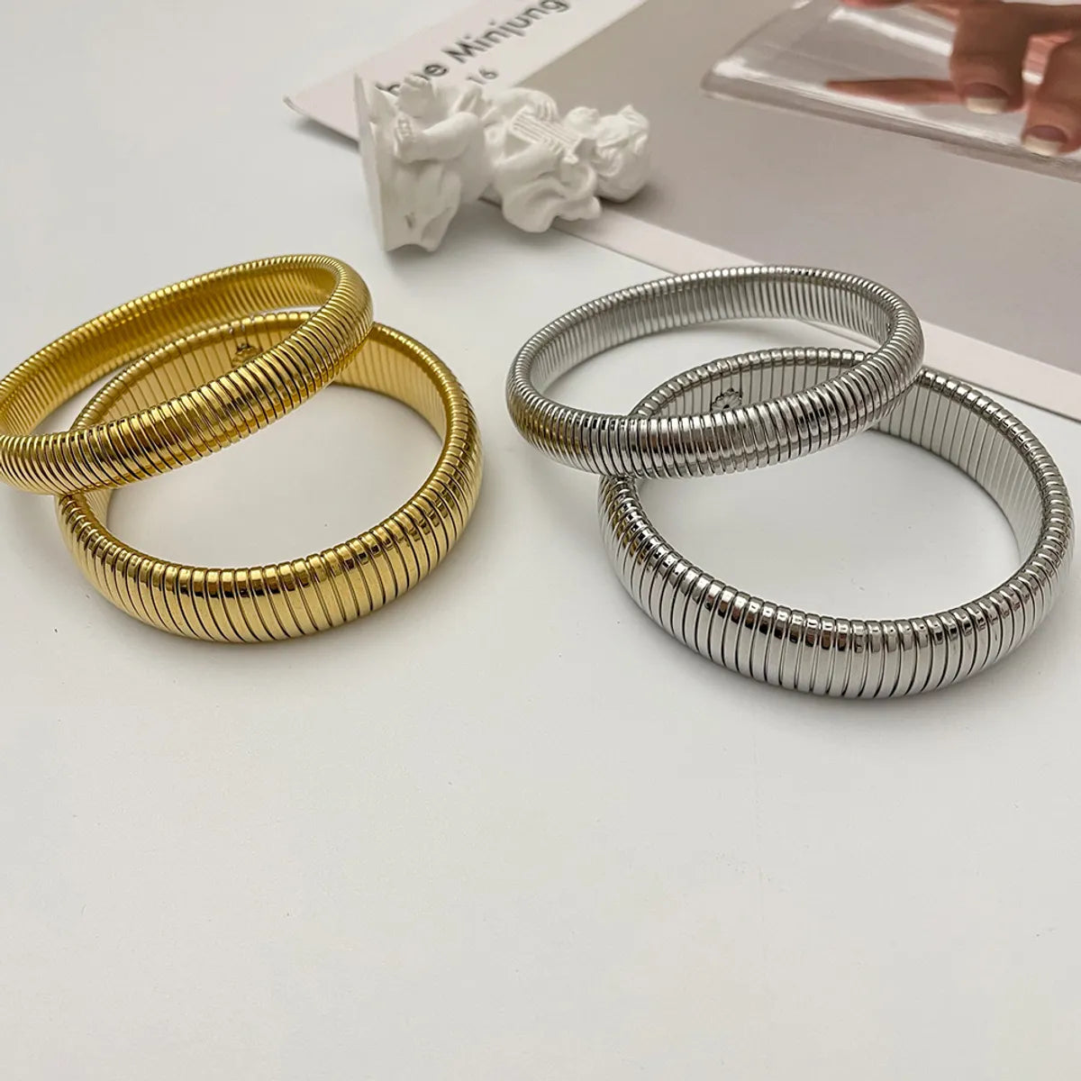 large bangle bracelets for women-Retro Stripe Solid Color Alloy Plating Women's Bangle