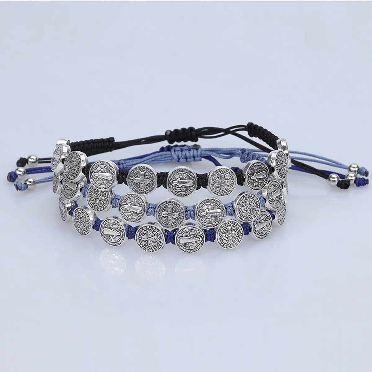 luxury bangles for women-Ethnic Style Portrait Round Alloy Couple Bracelets