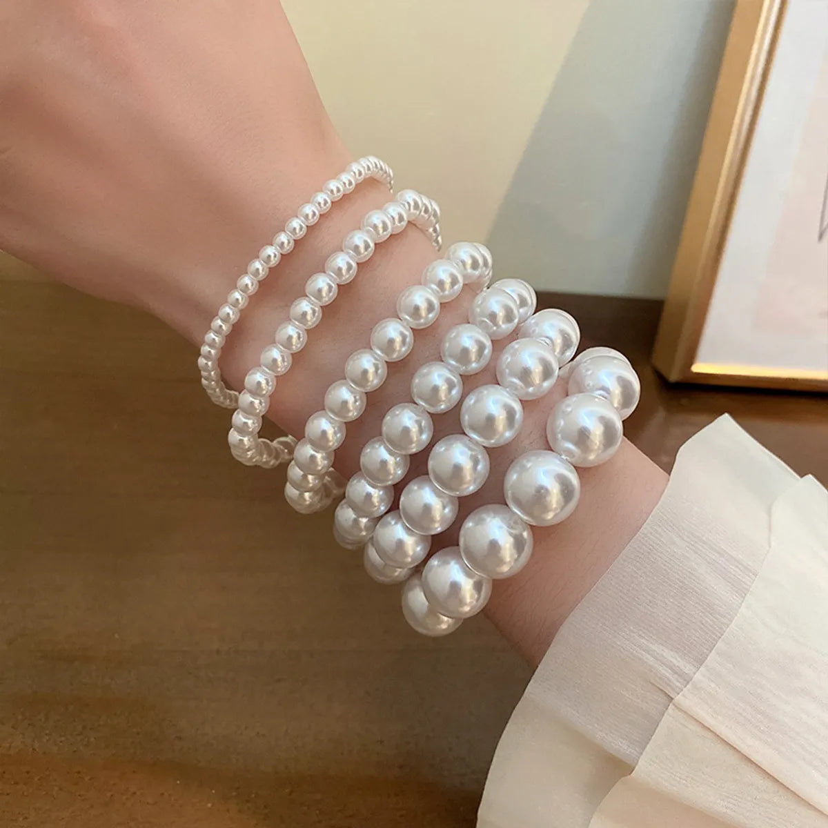 delicate bracelets for women-Retro Round Pearl Beaded Bracelets 1 Piece